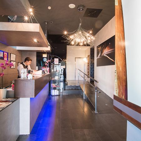 多摩升佩蒂特宫酒店 格乔 外观 照片
